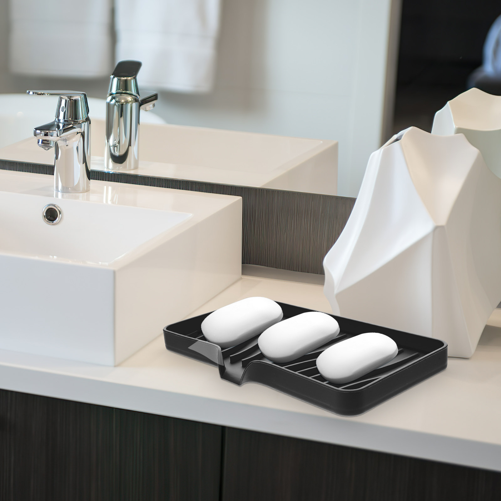 Soap Dish Draining - ที่วางสบู่ซิลิโคน 3 ชิ้น ดีไซน์ระบายน้ำได้ดี ป้องกันการลื่น มีลายเส้นด้านหน้า